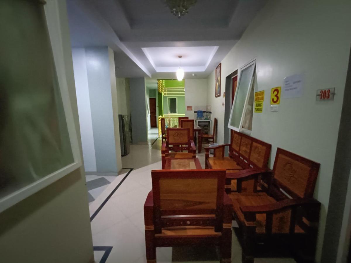 Balqies Homestay Syariah Makassar Mitra Reddoorz ภายนอก รูปภาพ