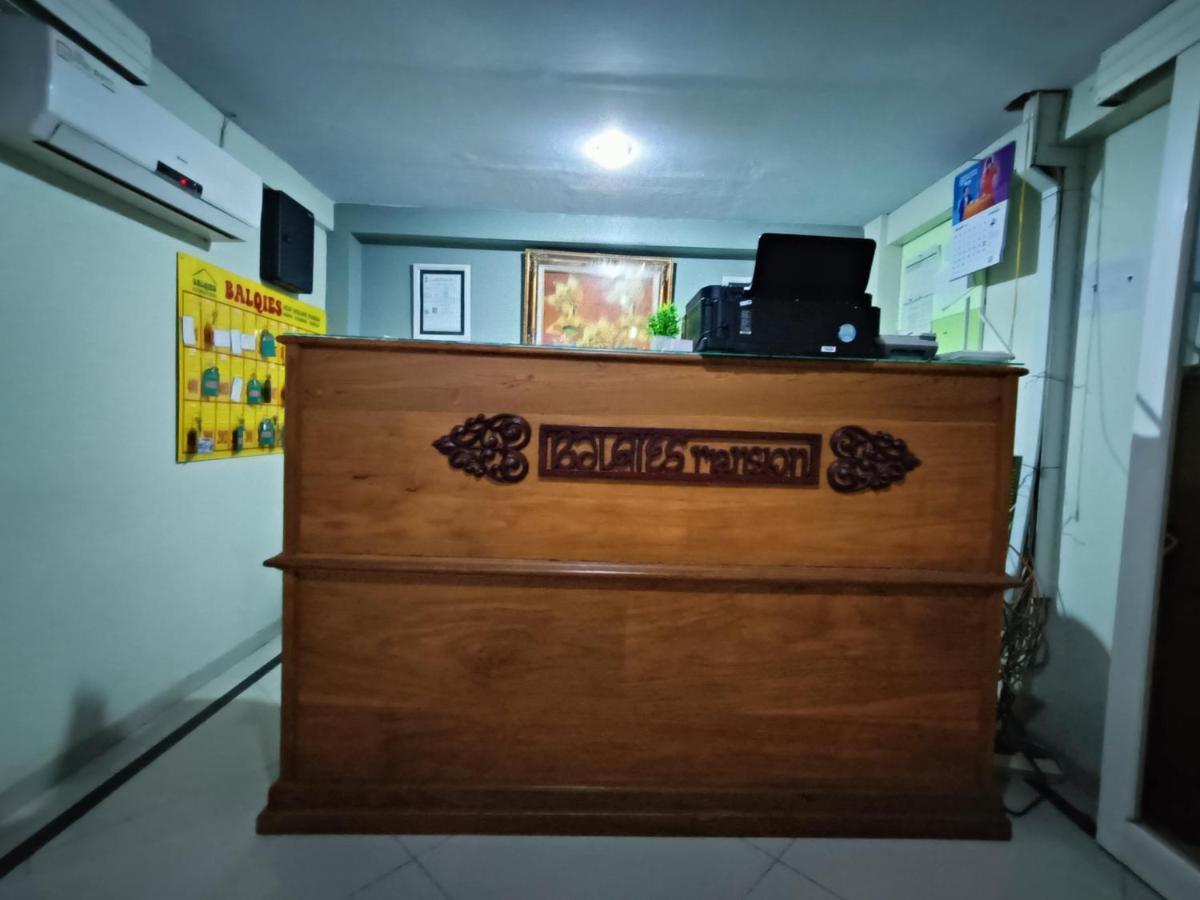 Balqies Homestay Syariah Makassar Mitra Reddoorz ภายนอก รูปภาพ